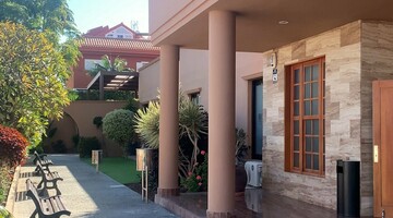 Iriarte University College, Hiszpania
